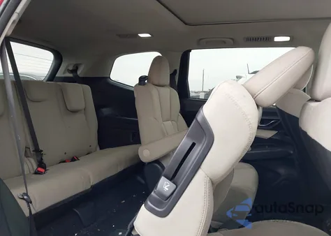 2019 Subaru Ascent Premium z USA, uszkodzony, nr VIN 4S4WMAHD0K3460980